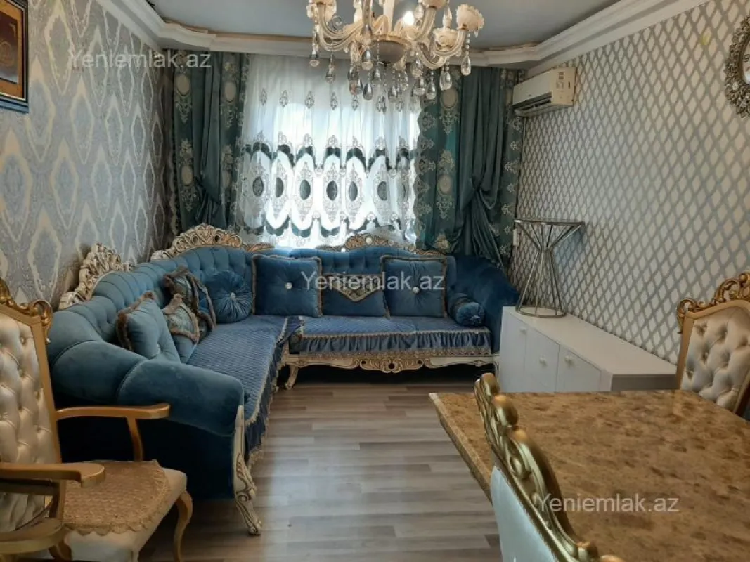 Satılır 2 otaqlı köhnə tikili 70 m²
