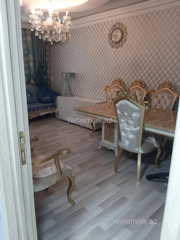 Satılır 2 otaqlı köhnə tikili 70 m²