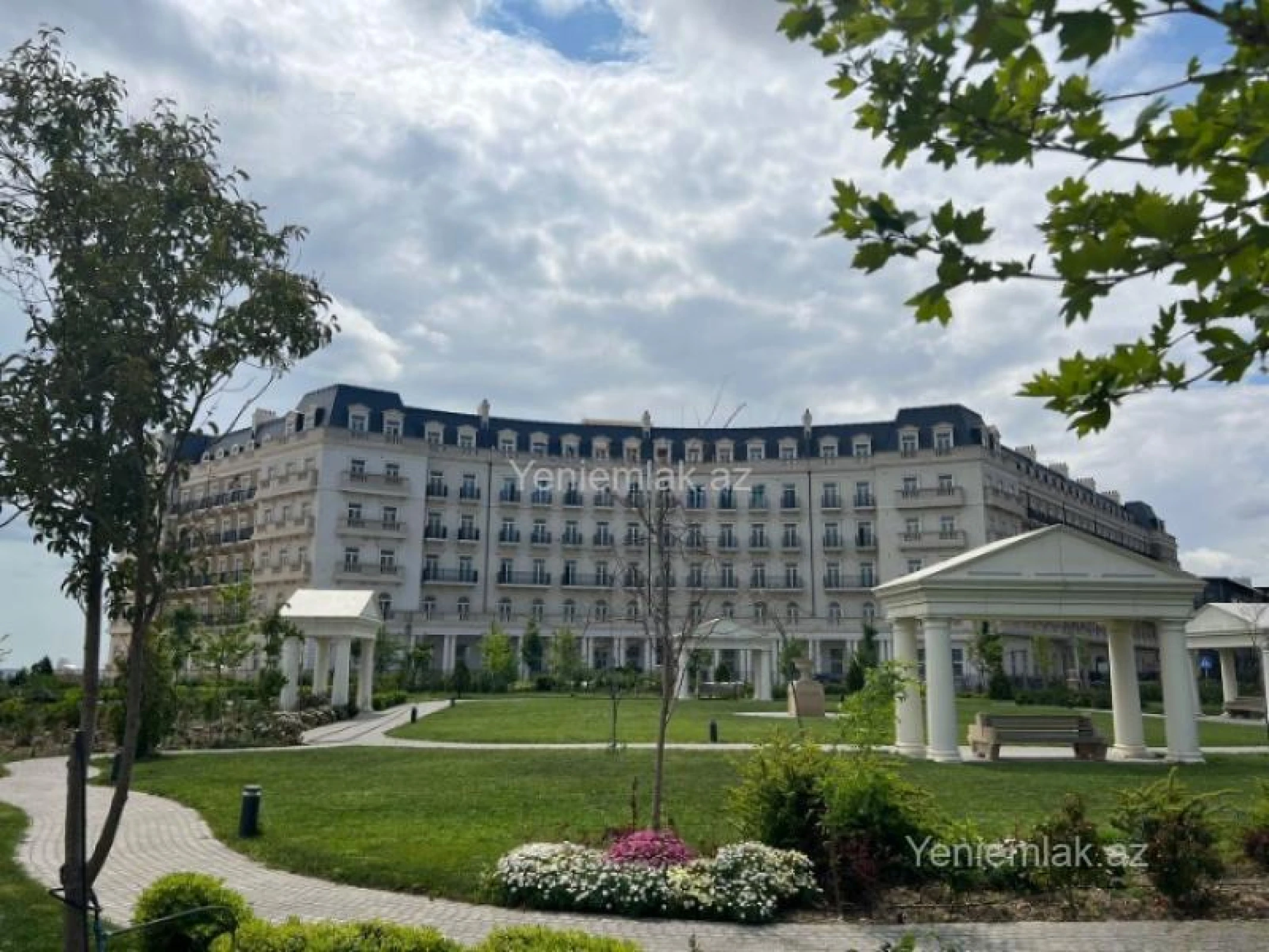 Satılır 4 otaqlı yeni tikili 152.2 m²