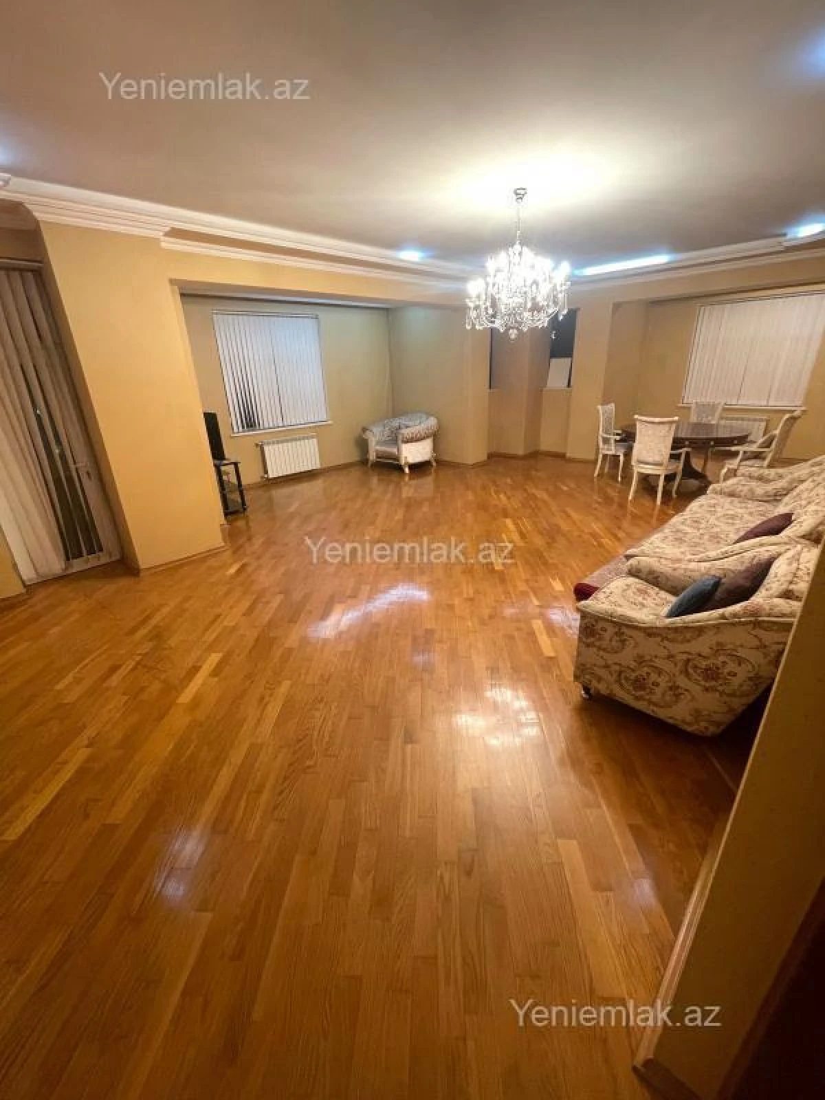 Satılır 3 otaqlı yeni tikili 175 m²