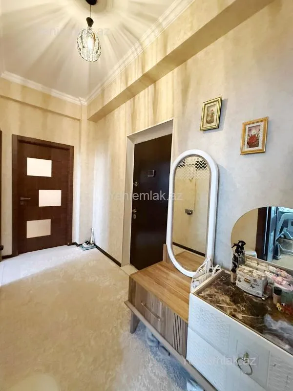 Satılır 2 otaqlı yeni tikili 66 m²