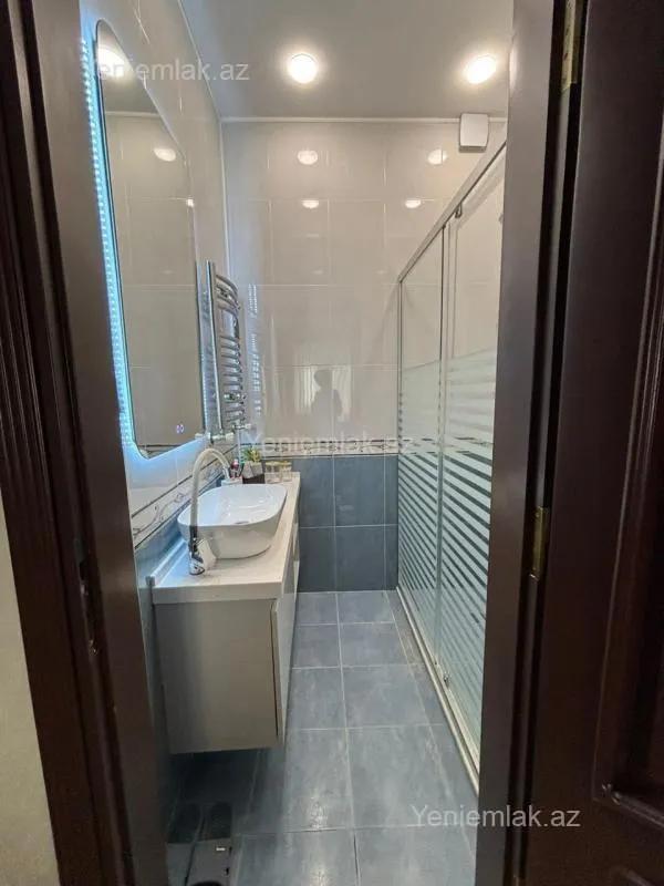 Satılır 4 otaqlı yeni tikili 165 m²
