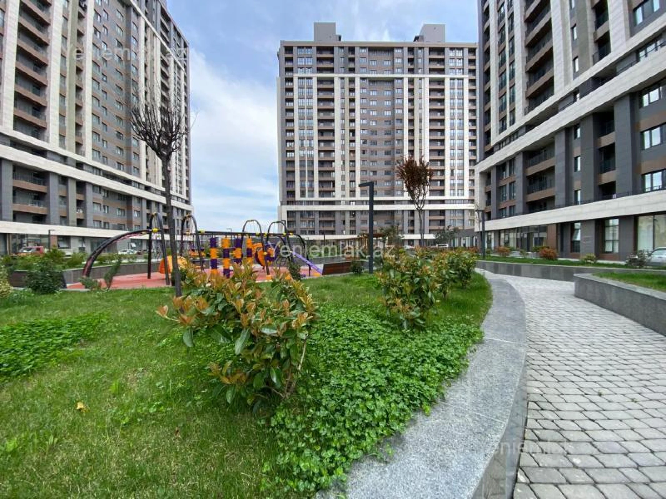 Satılır 2 otaqlı yeni tikili 65 m²
