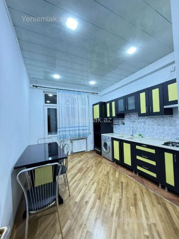 Satılır 3 otaqlı yeni tikili 115 m²