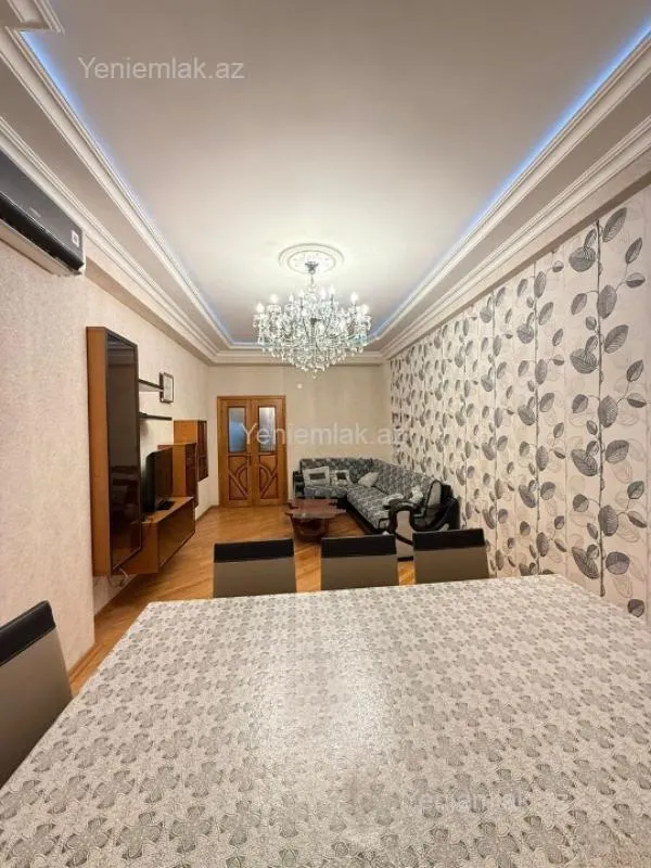 Satılır 3 otaqlı yeni tikili 115 m²