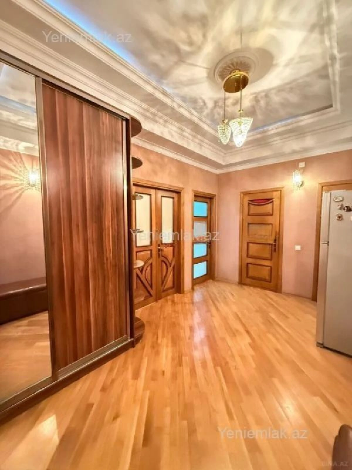 Satılır 3 otaqlı yeni tikili 115 m²