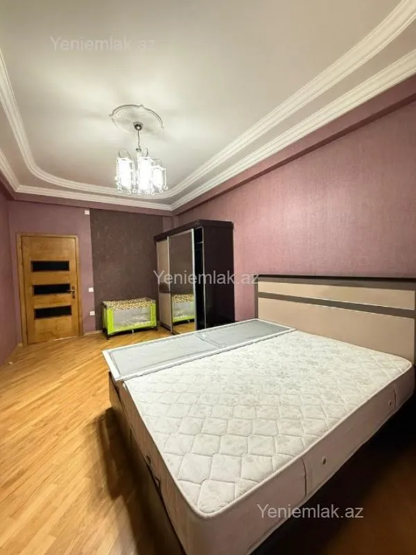 Satılır 3 otaqlı yeni tikili 115 m²