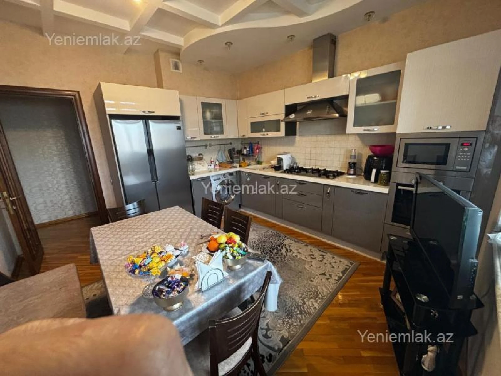 Satılır 3 otaqlı yeni tikili 137 m²