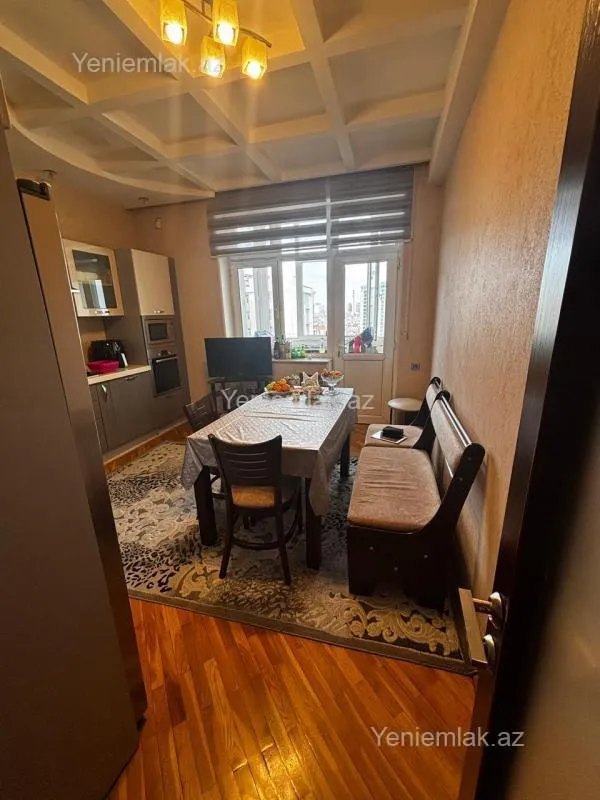 Satılır 3 otaqlı yeni tikili 137 m²