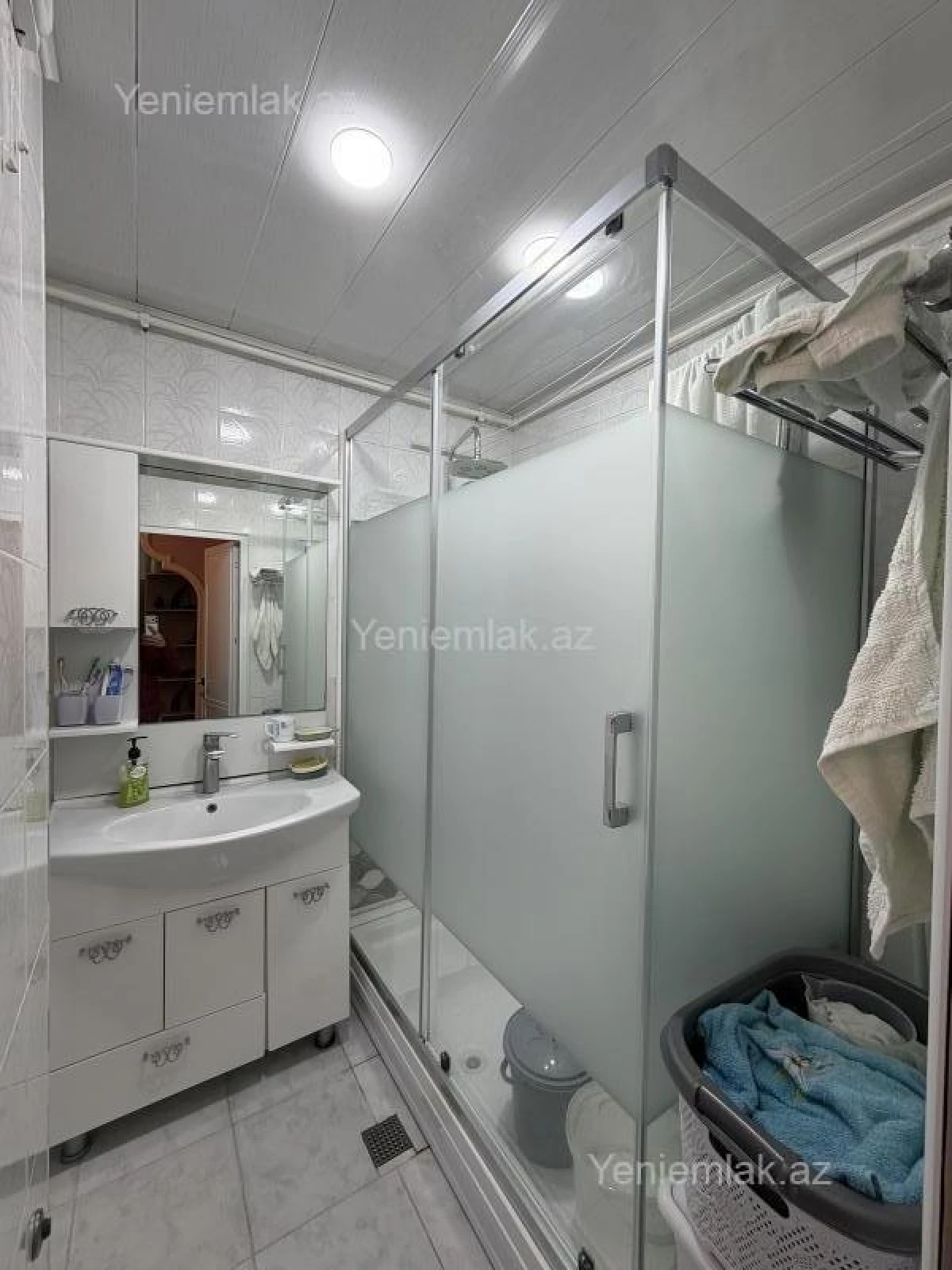 Satılır 3 otaqlı köhnə tikili 70 m²