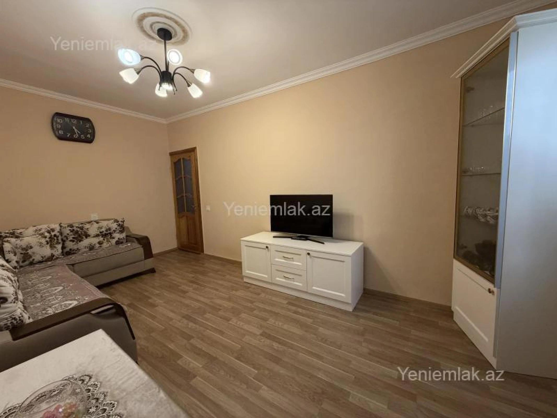 Satılır 3 otaqlı köhnə tikili 70 m²