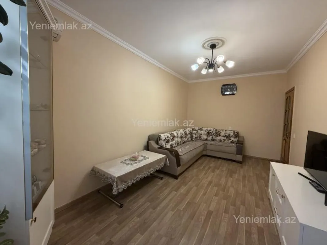 Satılır 3 otaqlı köhnə tikili 70 m²