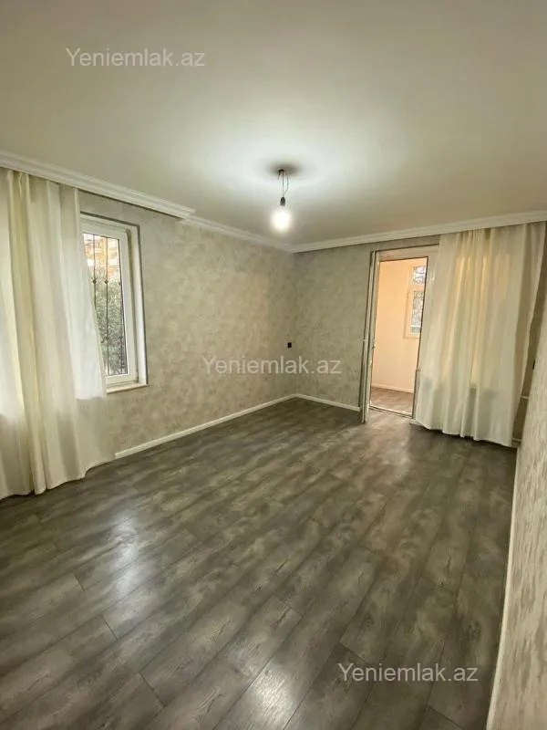 Satılır 2 otaqlı köhnə tikili 45 m²
