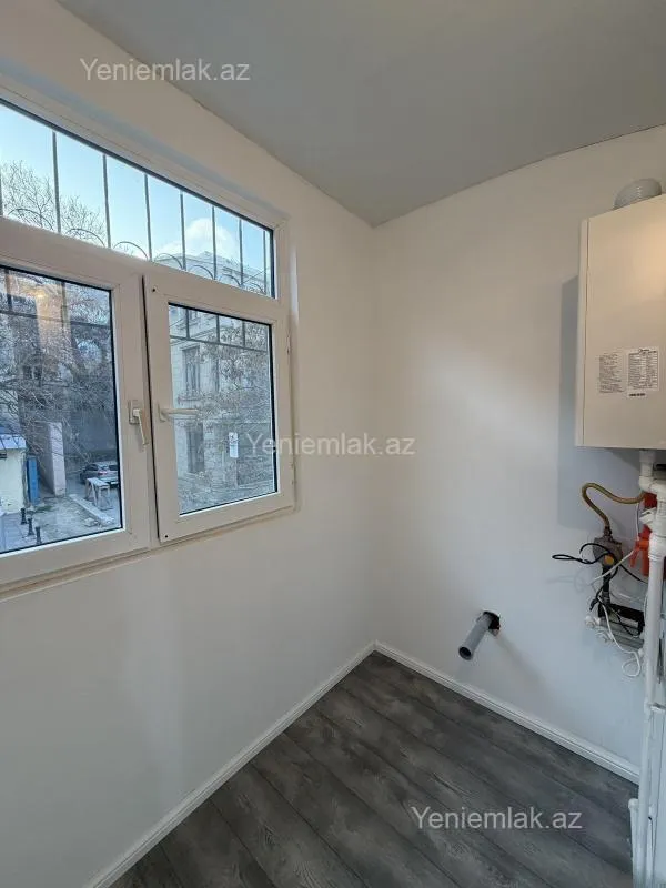 Satılır 2 otaqlı köhnə tikili 45 m²