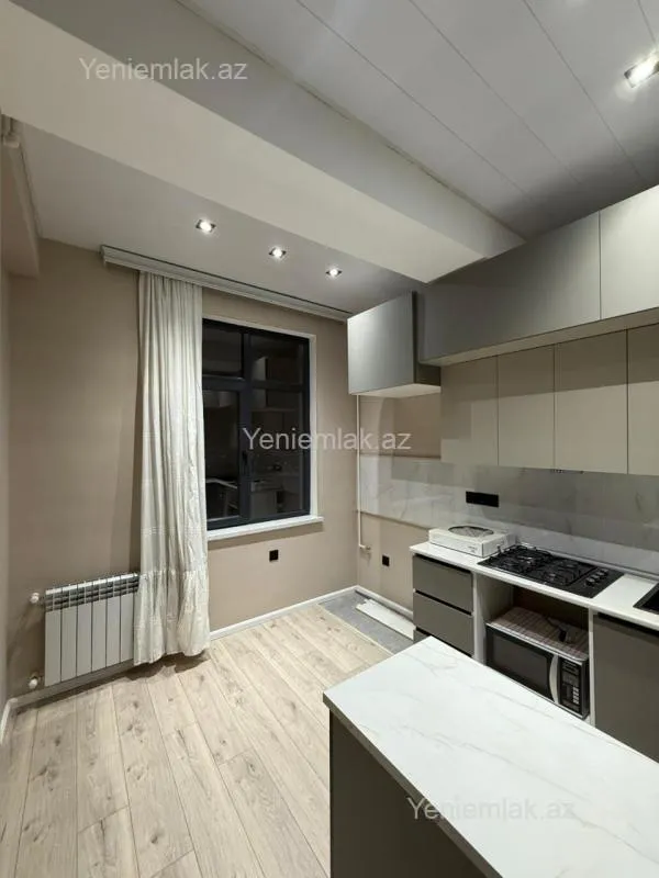 Satılır 3 otaqlı yeni tikili 95 m²