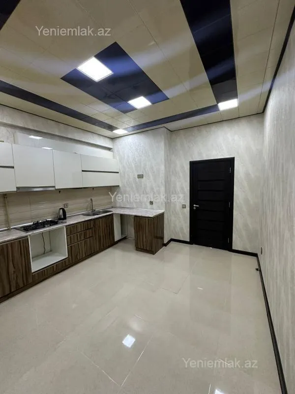 Satılır 3 otaqlı yeni tikili 125 m²