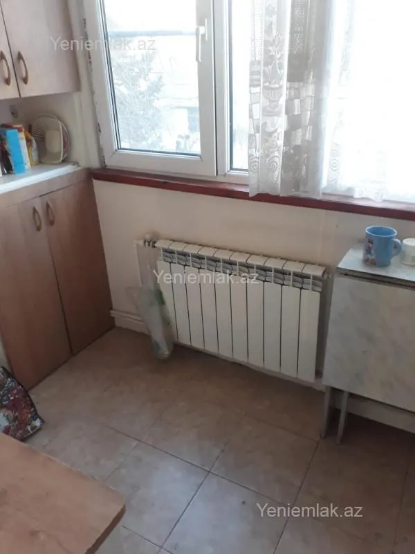 Satılır 2 otaqlı köhnə tikili 40 m²