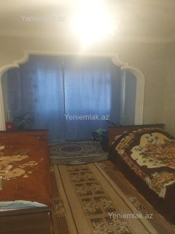 Satılır 3 otaqlı köhnə tikili 75 m²