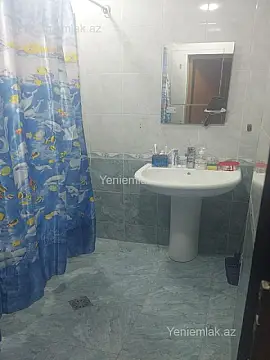 Satılır 3 otaqlı köhnə tikili 75 m²