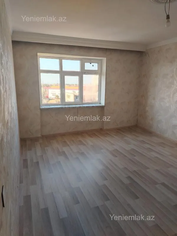 Satılır 2 otaqlı köhnə tikili 52 m²