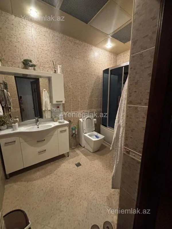 Satılır 3 otaqlı yeni tikili 140 m²