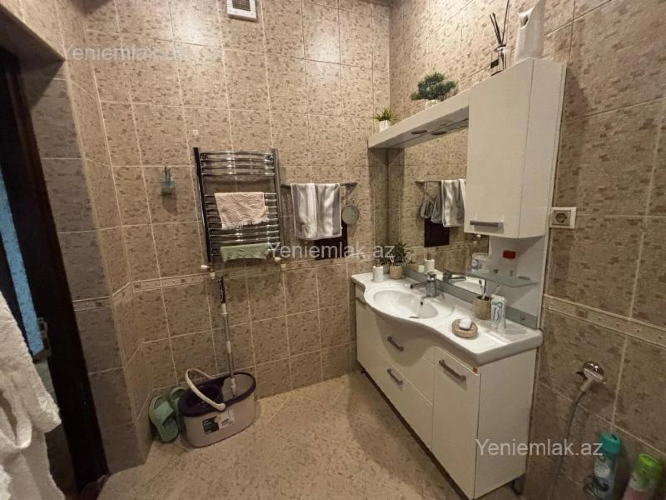 Satılır 3 otaqlı yeni tikili 140 m²