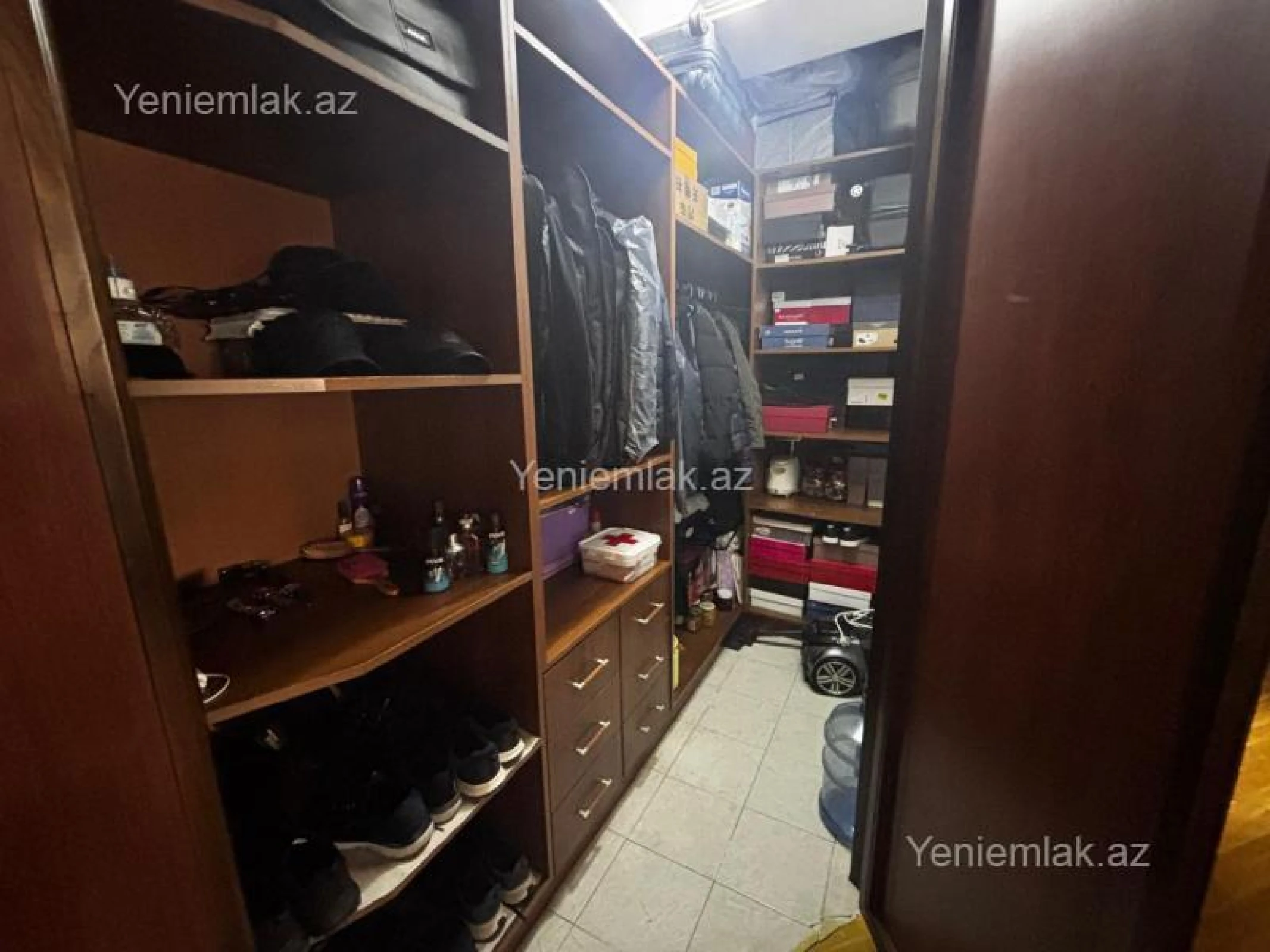 Satılır 3 otaqlı yeni tikili 140 m²