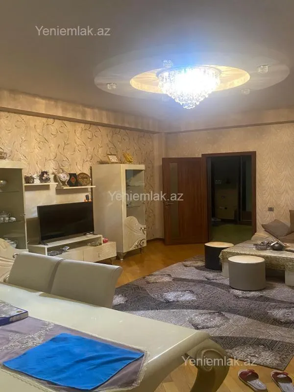 Satılır 3 otaqlı yeni tikili 110 m²