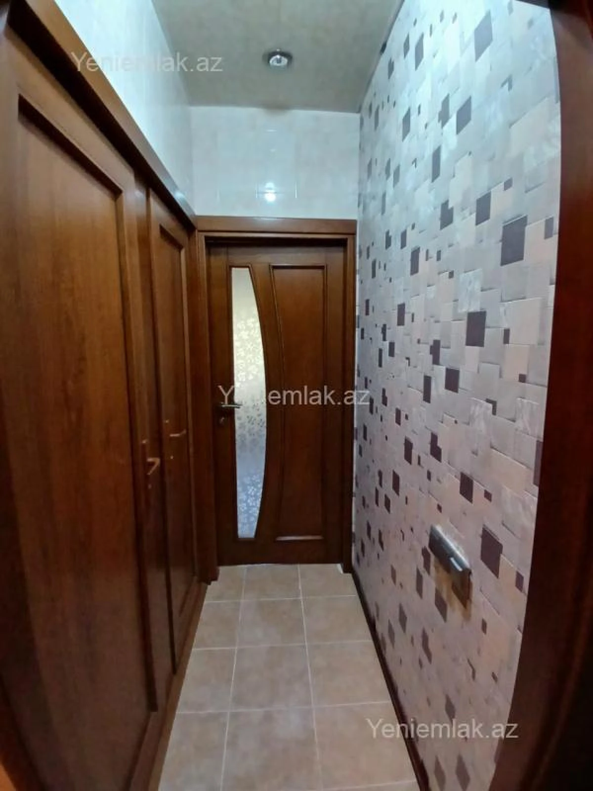 Satılır 4 otaqlı köhnə tikili 115 m²