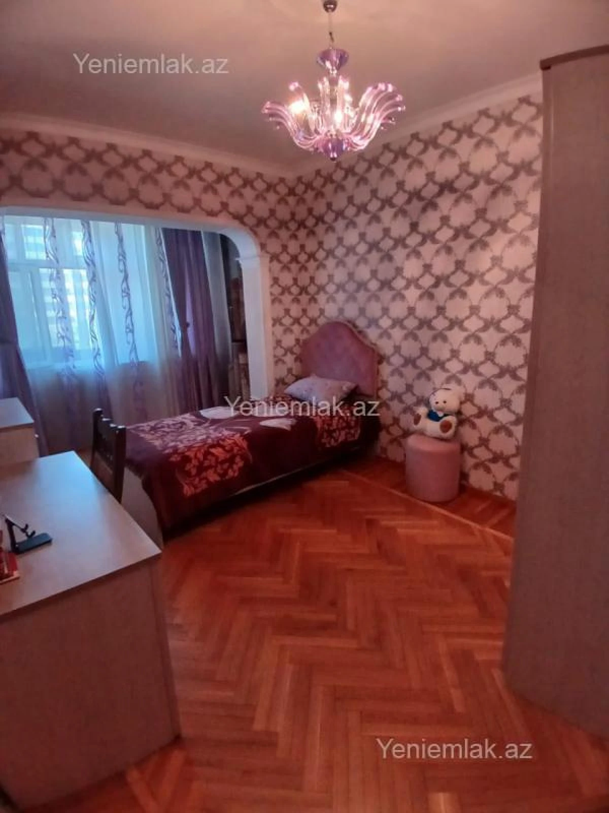 Satılır 4 otaqlı köhnə tikili 115 m²