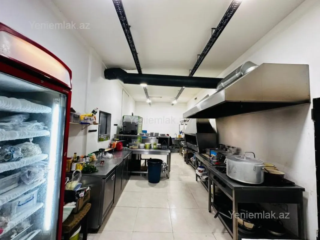 Satılır 4 otaqlı obyekt 280 m²