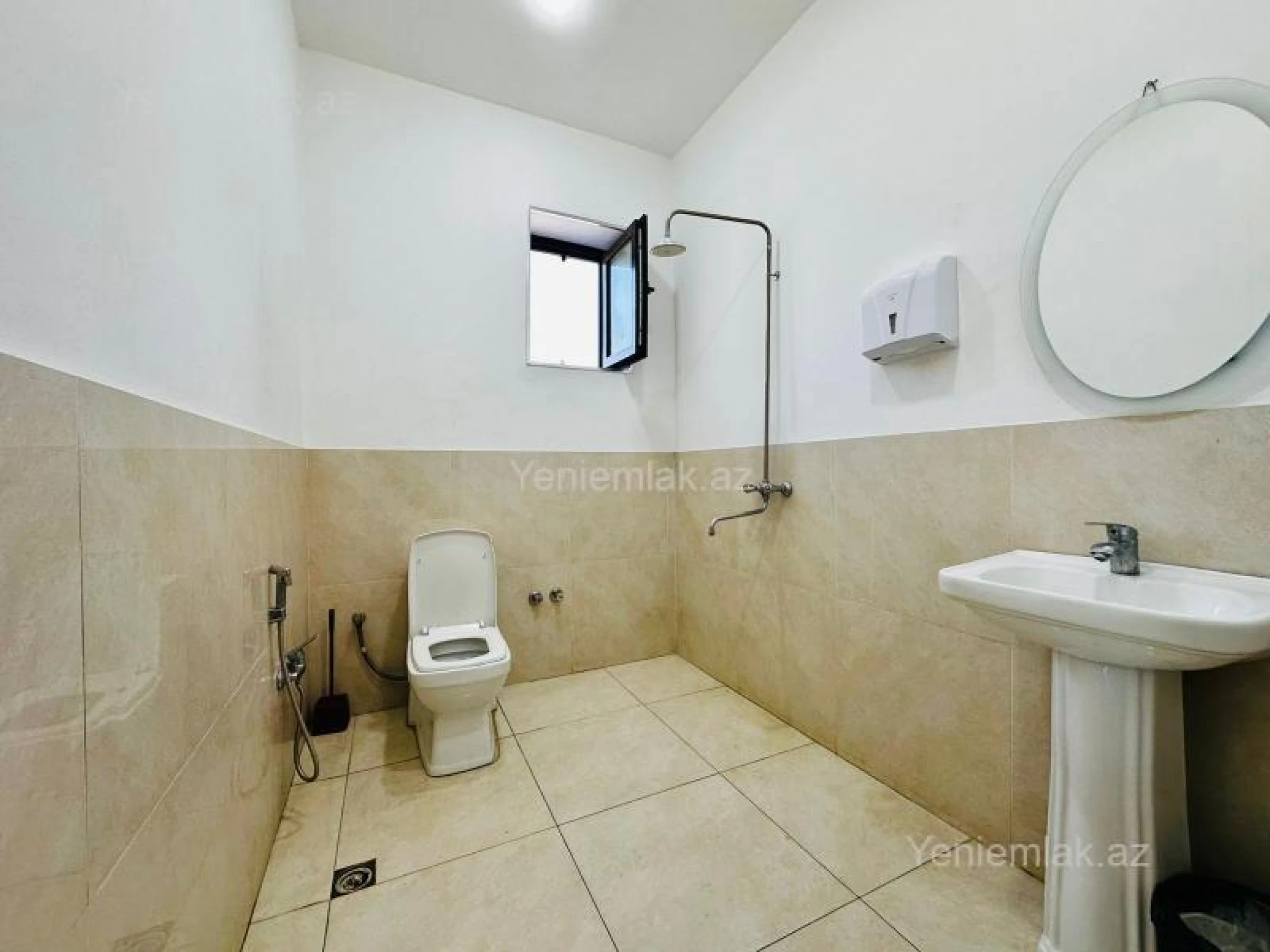 Satılır 4 otaqlı obyekt 280 m²