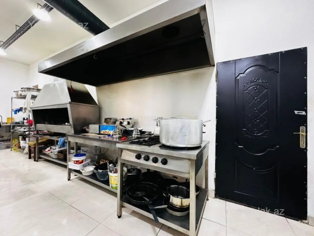 Satılır 4 otaqlı obyekt 280 m²