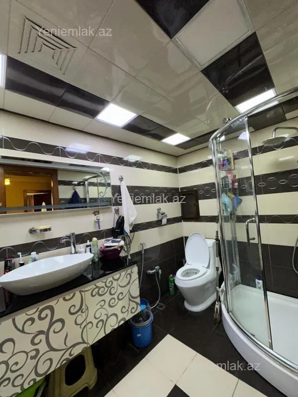 Satılır 2 otaqlı yeni tikili 98 m²