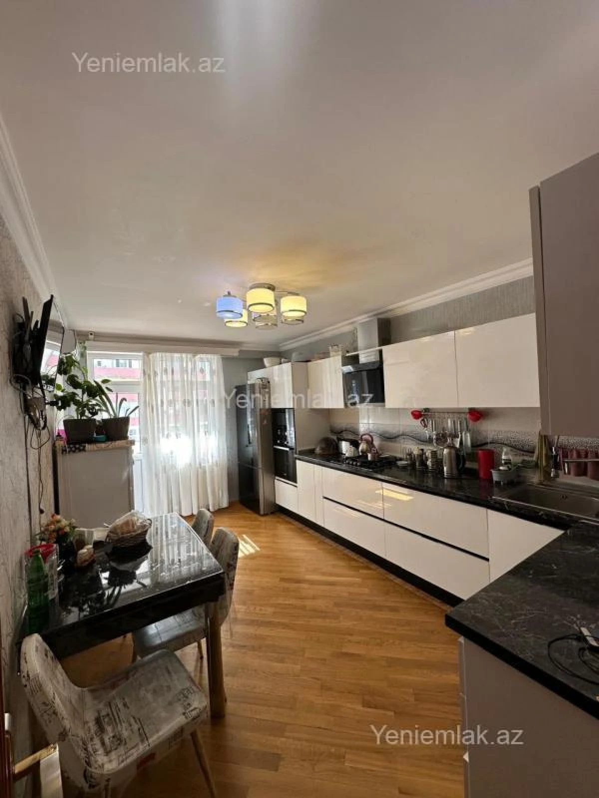 Satılır 2 otaqlı yeni tikili 98 m²