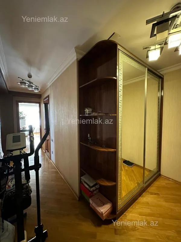 Satılır 2 otaqlı yeni tikili 98 m²