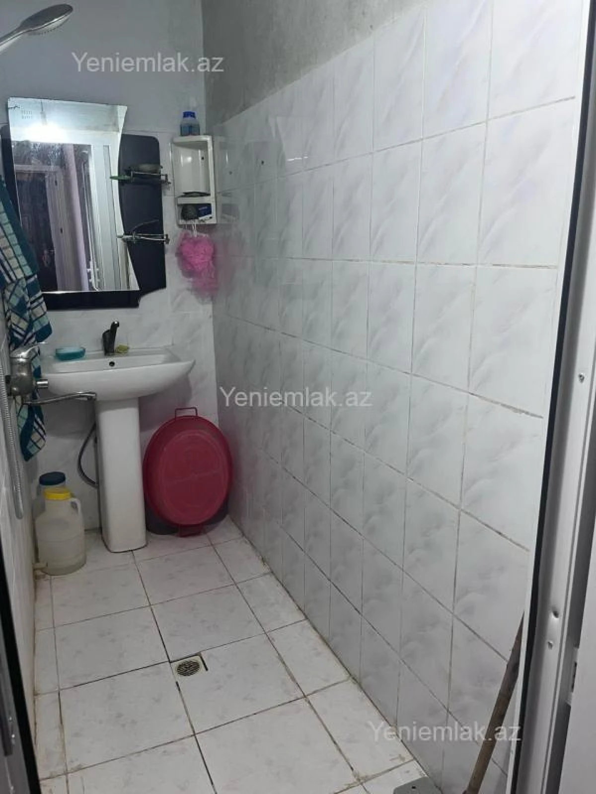 Satılır 2 otaqlı köhnə tikili 55 m²