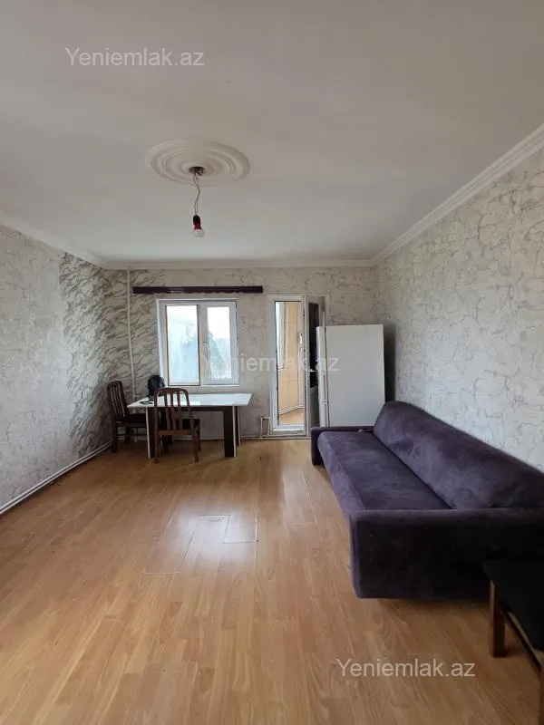 Satılır 2 otaqlı köhnə tikili 45 m²