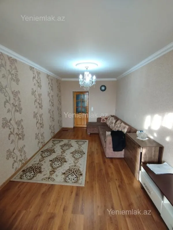 Satılır 2 otaqlı köhnə tikili 55 m²