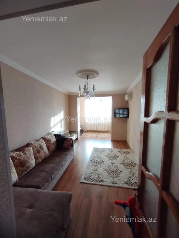 Satılır 2 otaqlı köhnə tikili 55 m²