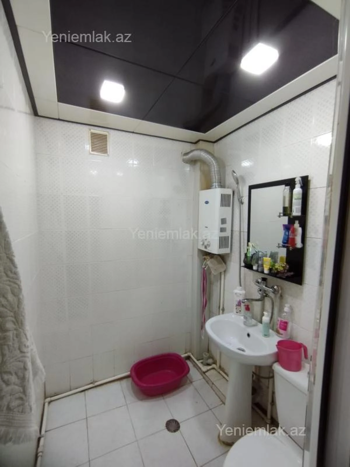 Satılır 2 otaqlı köhnə tikili 55 m²