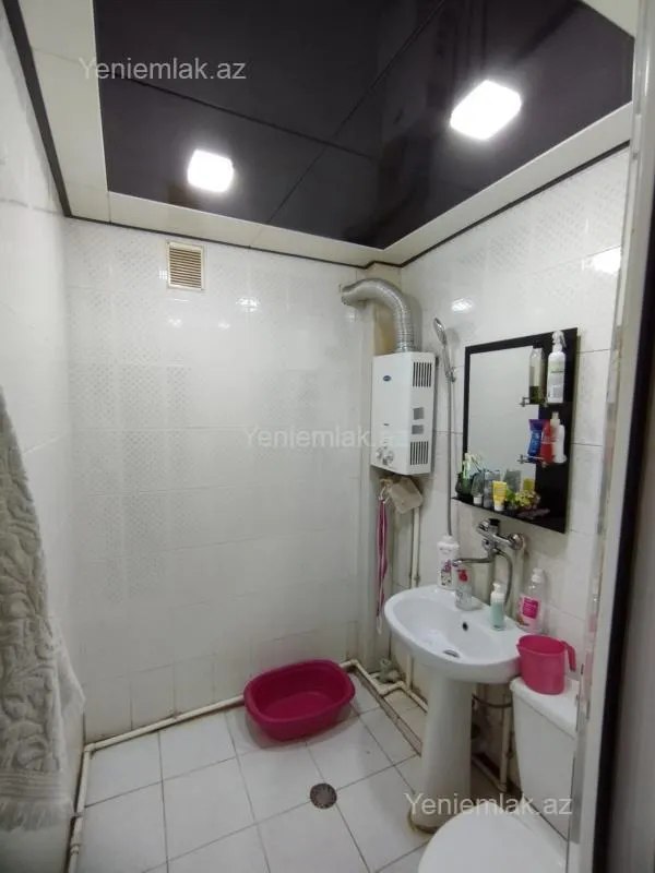 Satılır 2 otaqlı köhnə tikili 55 m²