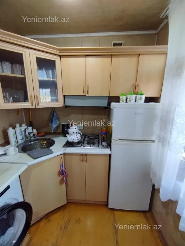 Satılır 2 otaqlı köhnə tikili 55 m²