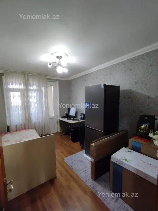 Satılır 2 otaqlı köhnə tikili 55 m²