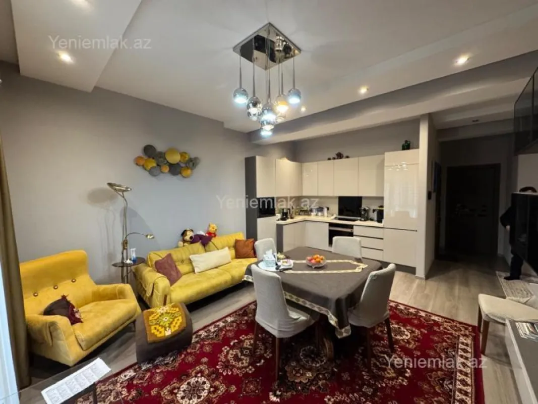 Satılır 3 otaqlı yeni tikili 90 m²