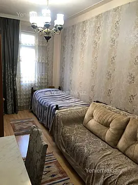 Satılır 3 otaqlı köhnə tikili 55 m²