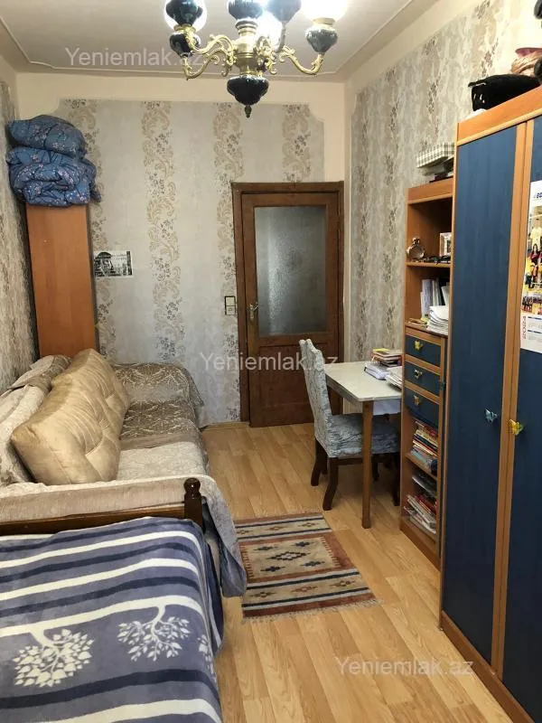 Satılır 3 otaqlı köhnə tikili 55 m²