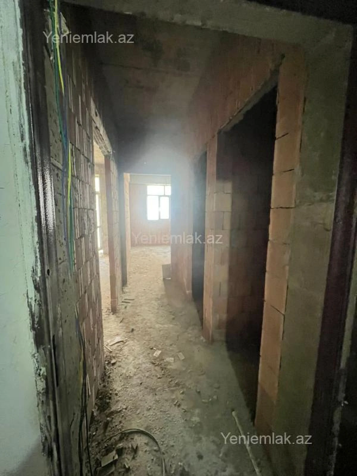 Satılır 2 otaqlı yeni tikili 82 m²