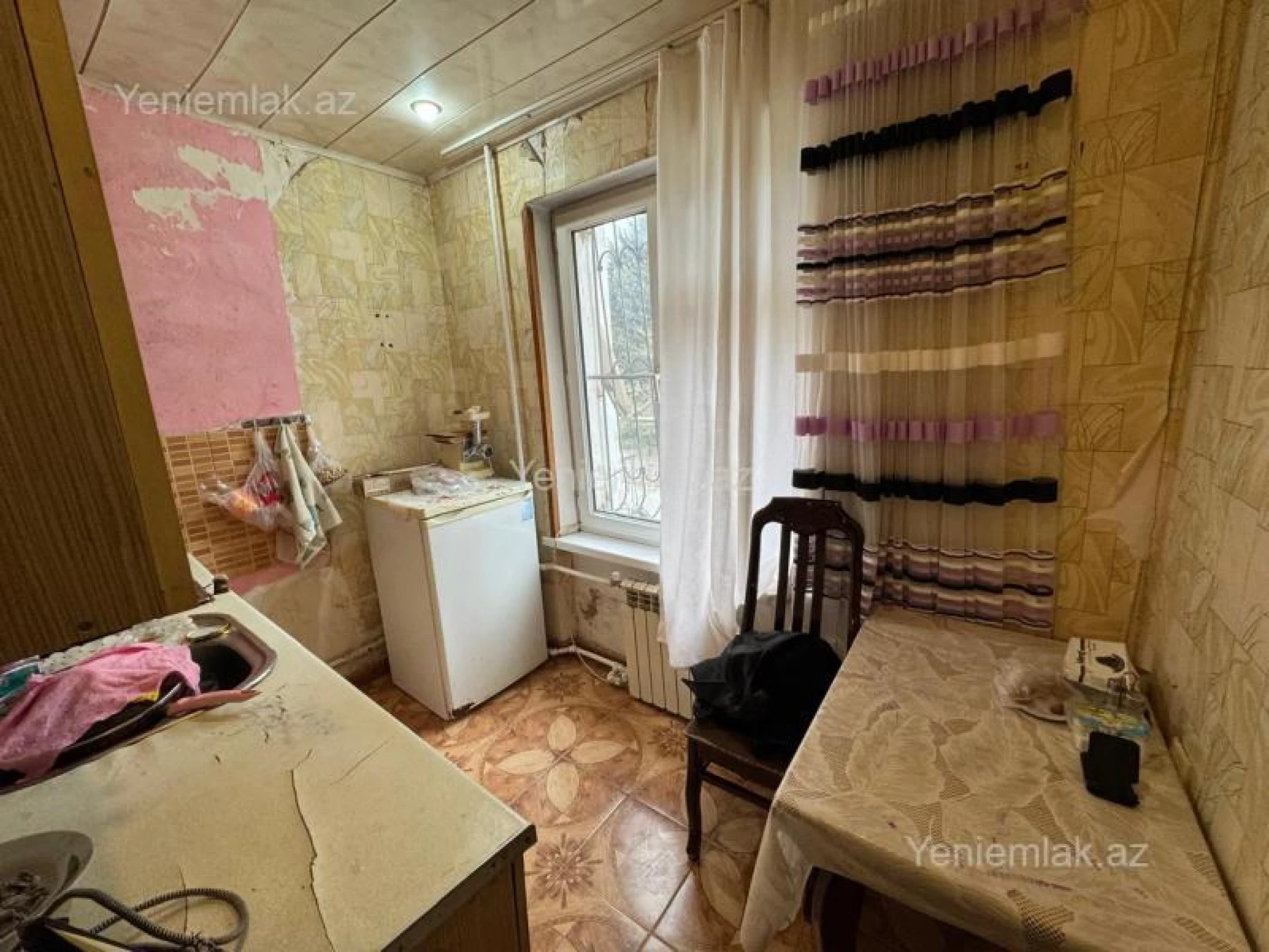 Satılır 1 otaqlı köhnə tikili 32 m²