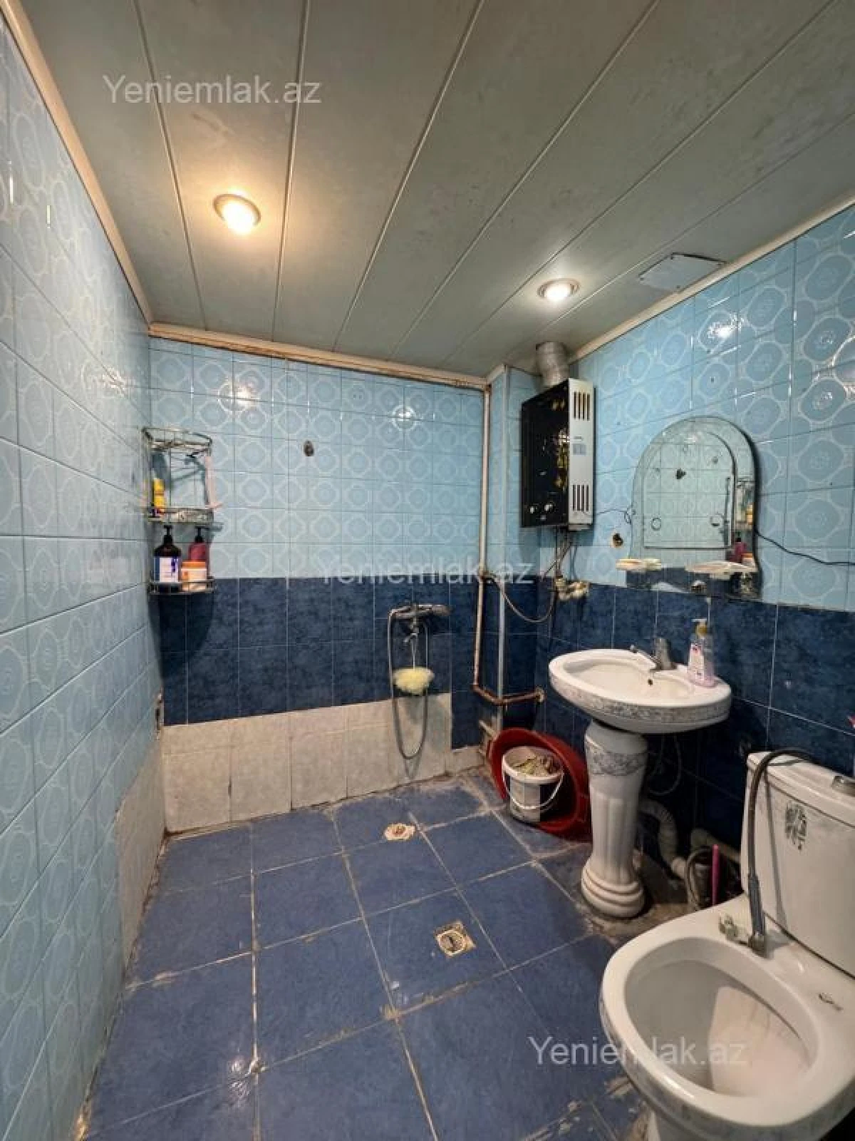 Satılır 1 otaqlı köhnə tikili 32 m²